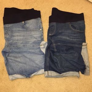 2 pairs of maternity capris